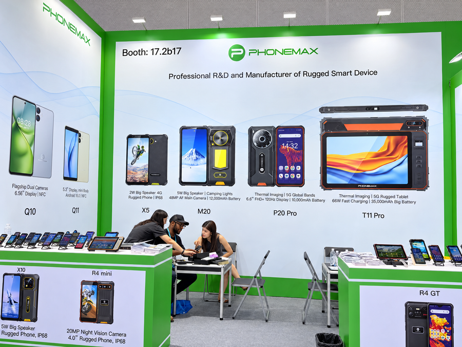 Phonemax booth and product range at the October 2026 Canton Fair
